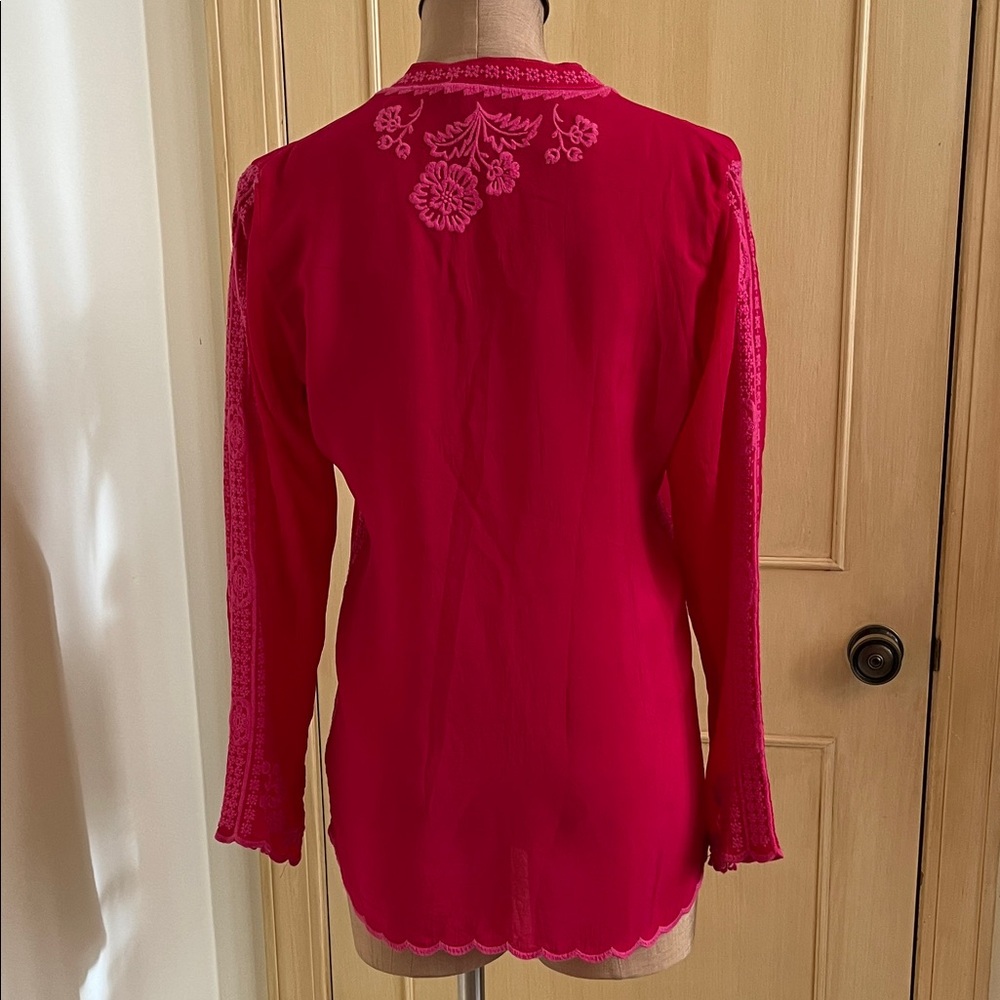 JOHNNY WAS "Midge" Boho Resort Wear Hippie-Chic Magenta Floral Embroidery Top XS - Picture 4 of 16